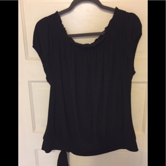 Top - Picture 2 of 3